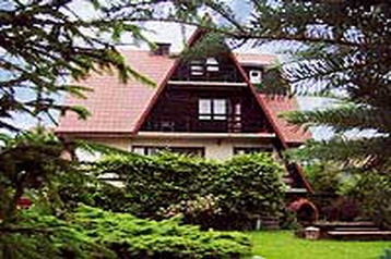 Polonia Privát Czorsztyn, Exterior